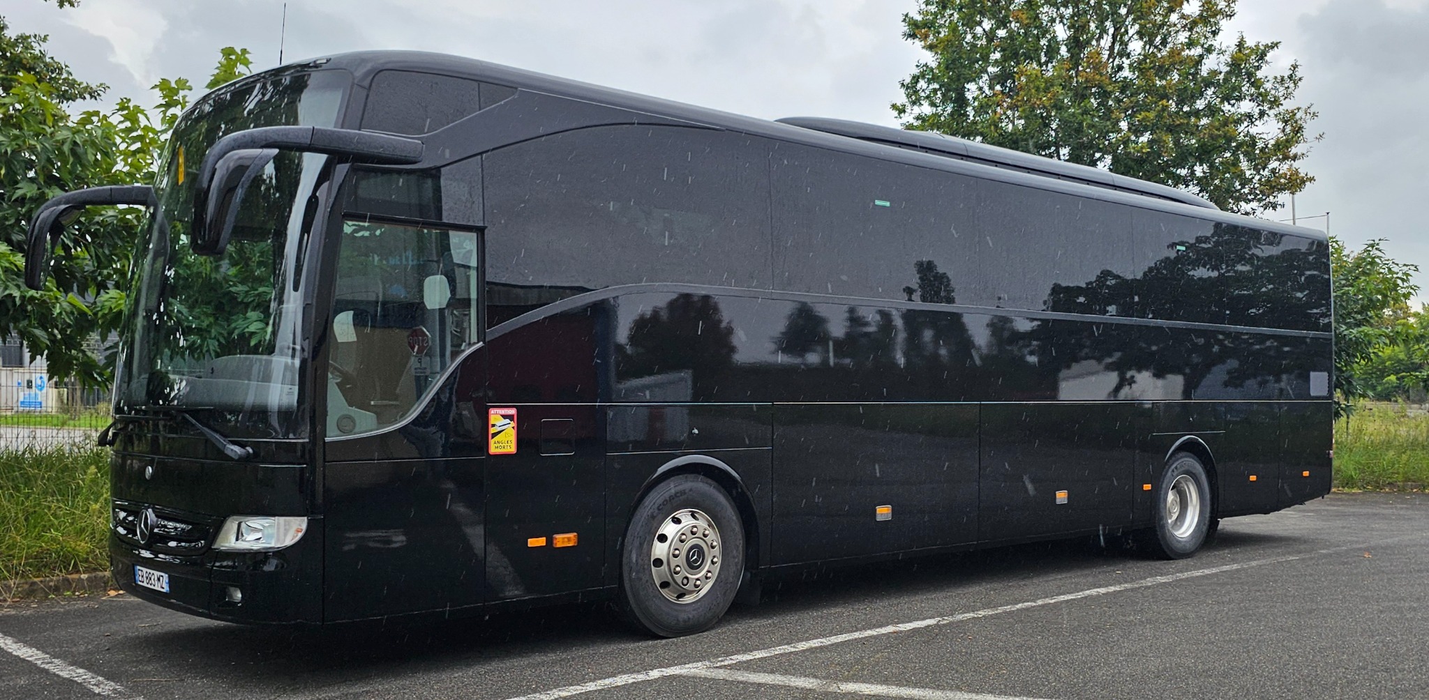 Location autocar Mercedes Tourismo avec chauffeur Pays Basque